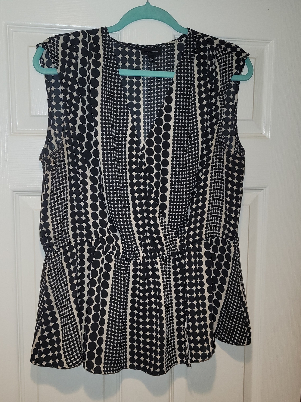 Who What Wear Geometric Sleeveless Blouse in Black & Cream XL